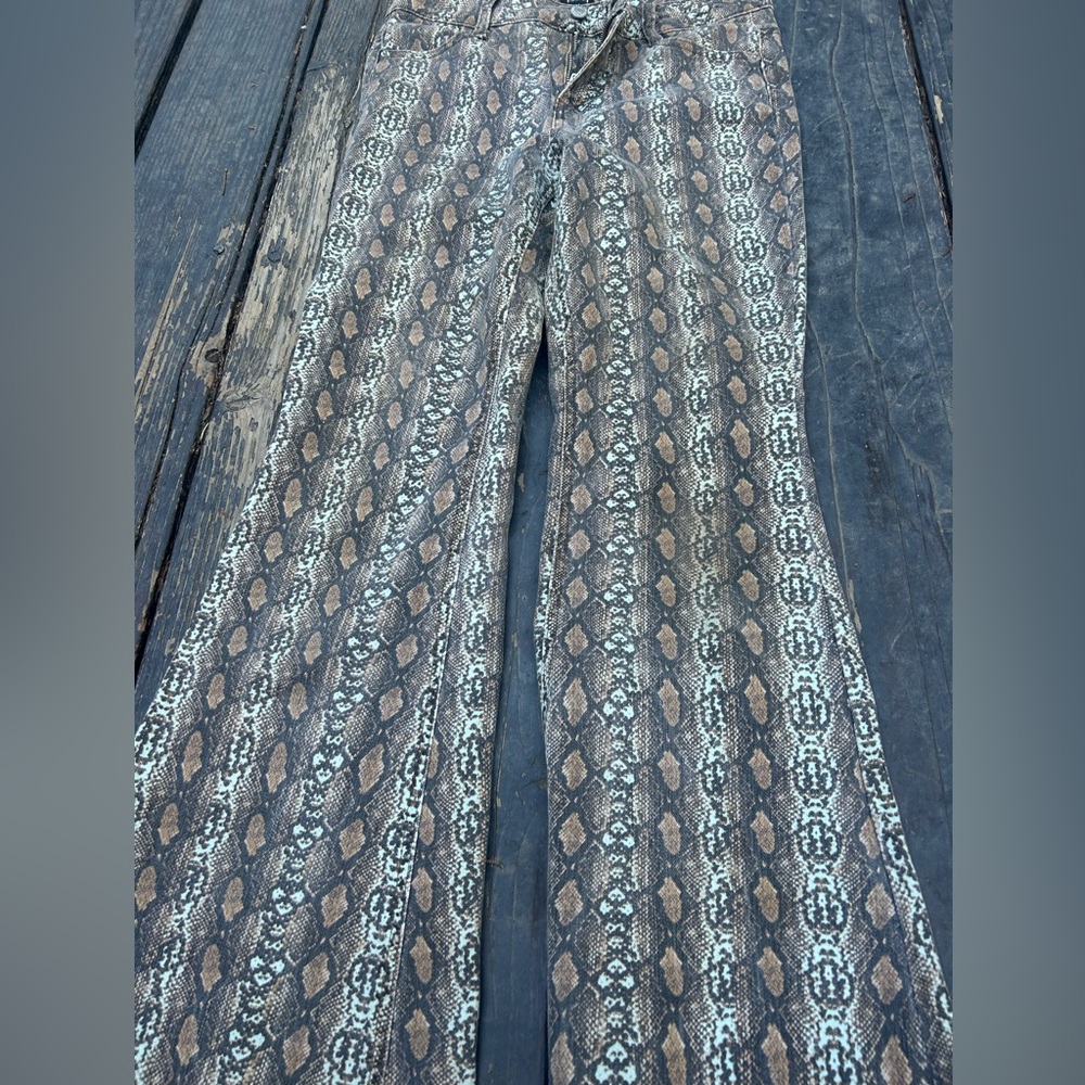 Snake full flare pants